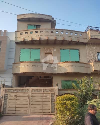 25x40 Beautifull House For Sale in G-13