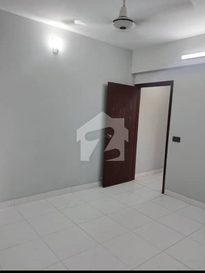 Clifton 3bedroom Apartment Available