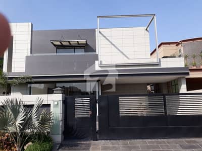 ڈی ایچ اے فیز 4 ڈی ایچ اے ڈیفینس,لاہور میں 6 کمروں کا 1 کنال مکان 7.95 کروڑ میں برائے فروخت۔ ڈی ایچ اے فیز 4 ڈی ایچ اے ڈیفینس,لاہور میں 6 کمروں کا 1 کنال مکان 7.95 کروڑ میں برائے فروخت۔