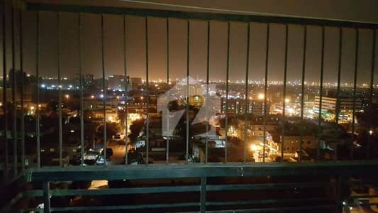 کلفٹن ۔ بلاک 2 کلفٹن,کراچی میں 3 کمروں کا 11 مرلہ فلیٹ 6.4 کروڑ میں برائے فروخت۔