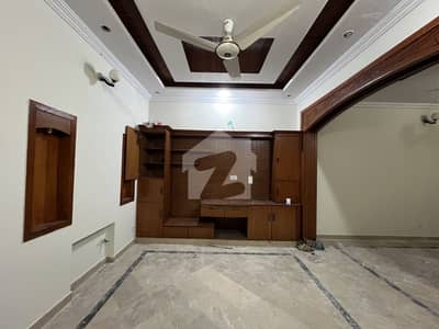 جی ۔ 13 اسلام آباد میں 3 کمروں کا 8 مرلہ بالائی پورشن 82.0 ہزار میں کرایہ پر دستیاب ہے۔ جی ۔ 13 اسلام آباد میں 3 کمروں کا 8 مرلہ بالائی پورشن 82.0 ہزار میں کرایہ پر دستیاب ہے۔