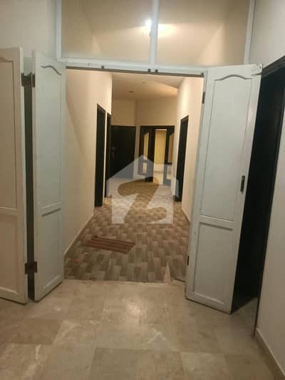 ڈی ایچ اے فیز 7 ڈی ایچ اے ڈیفینس,کراچی میں 6 کمروں کا 1 کنال مکان 4.25 لاکھ میں کرایہ پر دستیاب ہے۔