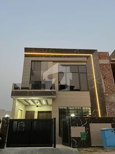 بحریہ ٹاؤن سیکٹر ای بحریہ ٹاؤن,لاہور میں 3 کمروں کا 5 مرلہ مکان 75.0 ہزار میں کرایہ پر دستیاب ہے۔ بحریہ ٹاؤن سیکٹر ای بحریہ ٹاؤن,لاہور میں 3 کمروں کا 5 مرلہ مکان 75.0 ہزار میں کرایہ پر دستیاب ہے۔