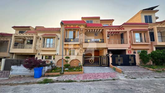 Owner-Built 5 Marla Brand New Park-Facing Designer House For Sale Bahria Town ph 8 Rafi Block Owner-Built 5 Marla Brand New Park-Facing Designer House For Sale Bahria Town ph 8 Rafi Block