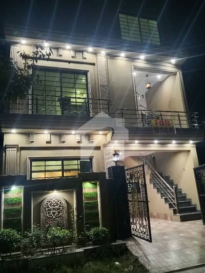 5 MARLA BRAND NEW TRIPLE STORY HOUSE AVAILABLE FOR SALE IN KHAYABAN-E-ZAFAR DEMAND 2.6 CRORES