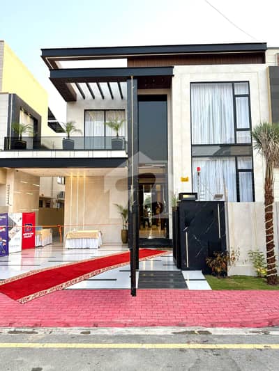 10 MARLA UlTRA MODERN DESIGNER LUXURY HOUSE FOR SALE IN BAHRAI TWON