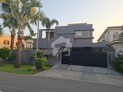 1 KANAL ELEGANT AND FULLY MAINTAINED MODERN BUNGALOW NEAR JAMAL SON"s IS AVAILABLE IN THE BEST BLOCK OF DHA LAHORE.