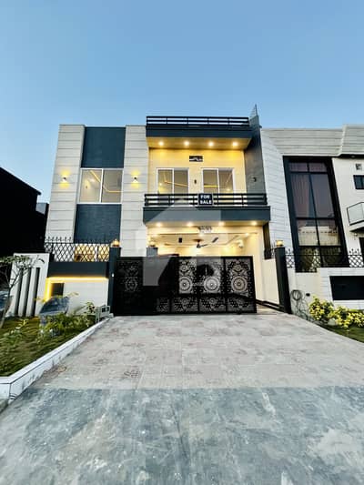 8 Marla 30x60 Brand New Double Unit (Solar installed) House for Sale in FMC A Block, B-17 Multi Gardens, Islamabad 8 Marla 30x60 Brand New Double Unit (Solar installed) House for Sale in FMC A Block, B-17 Multi Gardens, Islamabad