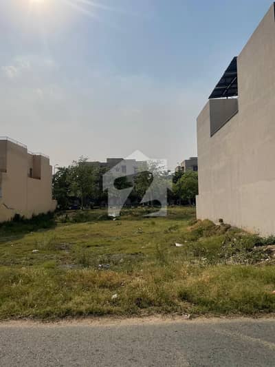 ڈی ایچ اے فیز9 پریزم - بلاک جے ڈی ایچ اے فیز9 پریزم,ڈی ایچ اے ڈیفینس,لاہور میں 5 مرلہ رہائشی پلاٹ 88.0 لاکھ میں برائے فروخت۔ ڈی ایچ اے فیز9 پریزم - بلاک جے ڈی ایچ اے فیز9 پریزم,ڈی ایچ اے ڈیفینس,لاہور میں 5 مرلہ رہائشی پلاٹ 88.0 لاکھ میں برائے فروخت۔