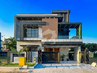 Luxurious Designer House With Registry