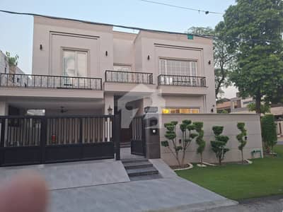 1 KANAL ELEGANT AND FULLY MAINTAINED OWNER BUILD MODERN BUNGALOW IS AVAILABLE IN THE BEST BLOCK OF DHA LAHORE.