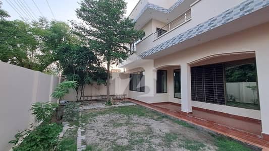 2 KANAL USED HOUSE FOR SALE PUNJAB PHASE 2 COLLEGE ROAD LAHORE