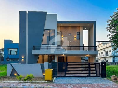 Slightly Used Designer Elegant House Slightly Used Designer Elegant House