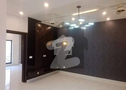 بحریہ ٹاؤن سیکٹر ای بحریہ ٹاؤن,لاہور میں 5 کمروں کا 1 کنال مکان 5.5 کروڑ میں برائے فروخت۔ بحریہ ٹاؤن سیکٹر ای بحریہ ٹاؤن,لاہور میں 5 کمروں کا 1 کنال مکان 5.5 کروڑ میں برائے فروخت۔
