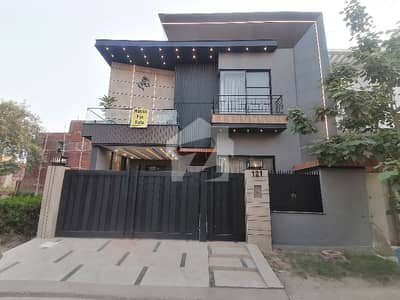 گرینڈ انکلیو ناردرن بائی پاس,ملتان میں 4 کمروں کا 7 مرلہ مکان 2.9 کروڑ میں برائے فروخت۔ گرینڈ انکلیو ناردرن بائی پاس,ملتان میں 4 کمروں کا 7 مرلہ مکان 2.9 کروڑ میں برائے فروخت۔