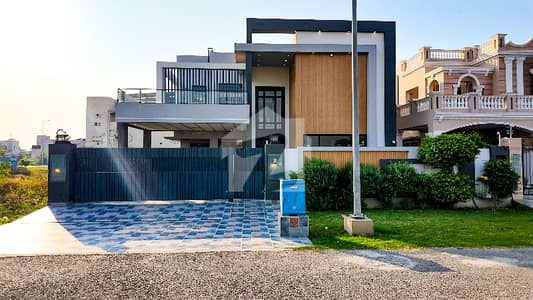 Facing Park House 1 Kanal For sale In DHA Phase 7 - Block Z2