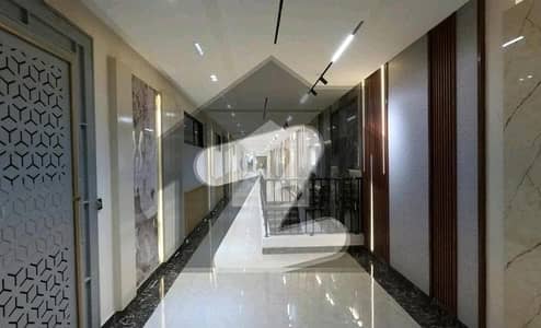 صدر ٹاؤن کراچی میں 2 کمروں کا 4 مرلہ فلیٹ 1.45 کروڑ میں برائے فروخت۔