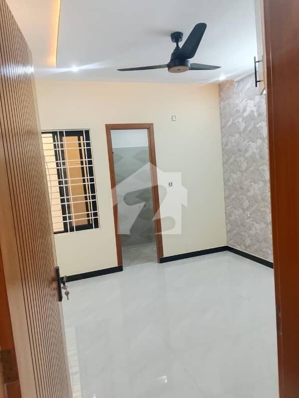 Two bed flat 45000 Two bed flat 45000