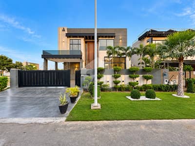 Top Of Line One Kanal Luxurious Bungalow Near Park Very Close From Fairways Commercial