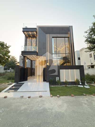 5 MARLA ULTRA-MODERN DESIGNER VILLA FOR SALE | PRIME LOCATION OF DHA LAHORE