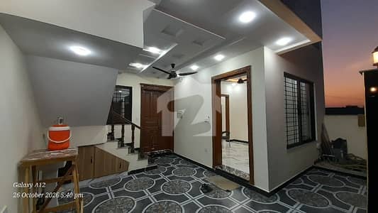 جناح گارڈنز ایف ای سی ایچ ایس,اسلام آباد میں 4 کمروں کا 5 مرلہ مکان 2.6 کروڑ میں برائے فروخت۔ جناح گارڈنز ایف ای سی ایچ ایس,اسلام آباد میں 4 کمروں کا 5 مرلہ مکان 2.6 کروڑ میں برائے فروخت۔
