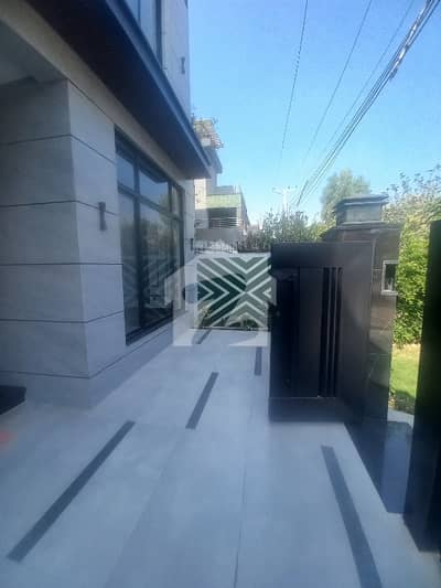10 Marla Elegantly Designed brand new house for sale at prime location of Formanites Housing Society!