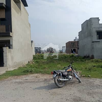 Paragon City 5 Marla Plot For Sale