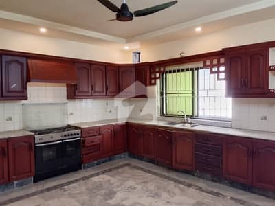 500 Sq Yds Upper Portion 500 Sq Yds Upper Portion