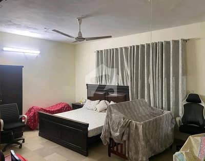 ڈی ایچ اے فیز 5 ڈی ایچ اے ڈیفینس,کراچی میں 4 کمروں کا 10 مرلہ مکان 9.75 کروڑ میں برائے فروخت۔