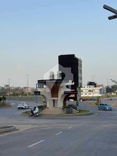 ڈی ایچ اے فیز 4 - سیکٹر بی ڈی ایچ اے ڈیفینس فیز 4,ڈی ایچ اے ڈیفینس,اسلام آباد میں 1 کنال رہائشی پلاٹ 2.35 کروڑ میں برائے فروخت۔