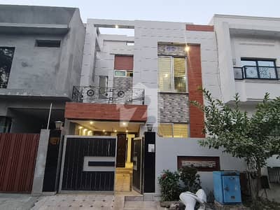 5 marla used well maintained owner build house available for rent