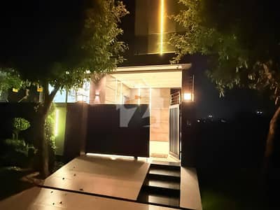 5 MARLA LUXURY MODERN DESIGN HOUSE In DHA Phase 06 Original Picture AC Install