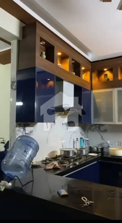 3bedrooms flat For rent In Shaheed e millat road