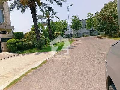 ڈی ایچ اے فیز9 پریزم - بلاک جے ڈی ایچ اے فیز9 پریزم,ڈی ایچ اے ڈیفینس,لاہور میں 10 مرلہ رہائشی پلاٹ 1.6 کروڑ میں برائے فروخت۔ ڈی ایچ اے فیز9 پریزم - بلاک جے ڈی ایچ اے فیز9 پریزم,ڈی ایچ اے ڈیفینس,لاہور میں 10 مرلہ رہائشی پلاٹ 1.6 کروڑ میں برائے فروخت۔