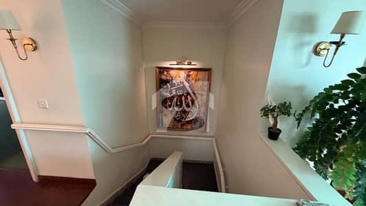 500 Yards Bungalow For Sale In Clifton Block 7