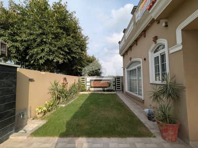 ڈی ایچ اے فیز 6 ڈی ایچ اے ڈیفینس,لاہور میں 5 کمروں کا 1 کنال مکان 3.5 لاکھ میں کرایہ پر دستیاب ہے۔