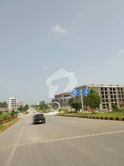 DHA expressway commercial 8 Marla plot