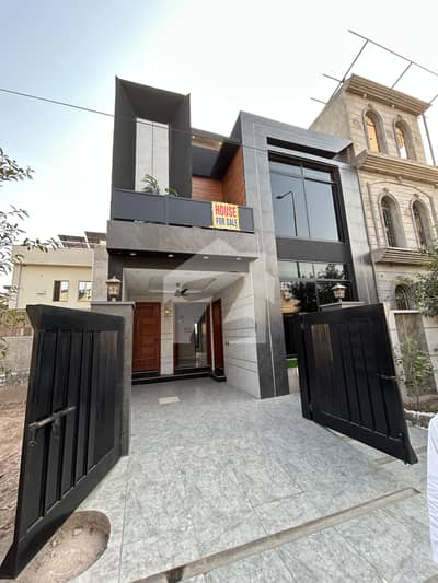 5 Marla Brand New Modern Design Lavish House For Sale In Park View City Lahore
