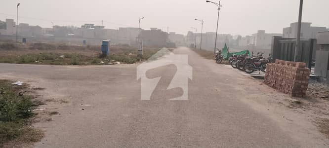 ائیر ایوینیو ۔ بلاک ایم ڈی ایچ اے فیز 8 سابقہ ایئر ایوینیو,ڈی ایچ اے فیز 8,ڈی ایچ اے ڈیفینس,لاہور میں 10 مرلہ رہائشی پلاٹ 2.95 کروڑ میں برائے فروخت۔