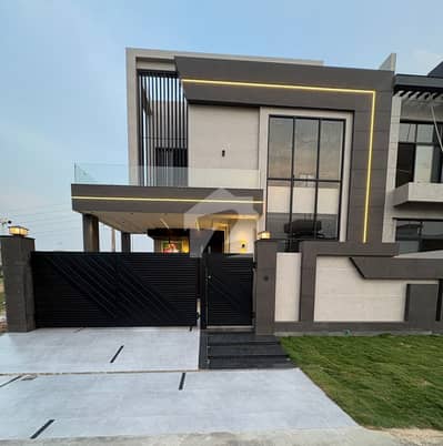 100% Orignal 9.33 Marla Luxury House Facing Park For Sale In DHA Phase 4 Block-KK Lahore. 100% Orignal 9.33 Marla Luxury House Facing Park For Sale In DHA Phase 4 Block-KK Lahore.