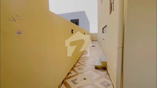 272sq yd Ready to Move Villa in Precinct-1 0.5km from main entrance. A-One Construction Standard 5Bed Drawing Dining Lounge