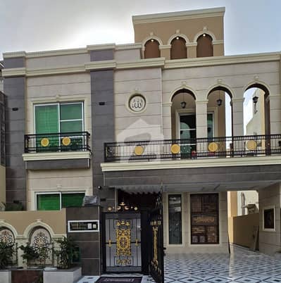 بحریہ ٹاؤن ٹیولپ بلاک بحریہ ٹاؤن سیکٹر سی,بحریہ ٹاؤن,لاہور میں 5 کمروں کا 10 مرلہ مکان 1.7 لاکھ میں کرایہ پر دستیاب ہے۔