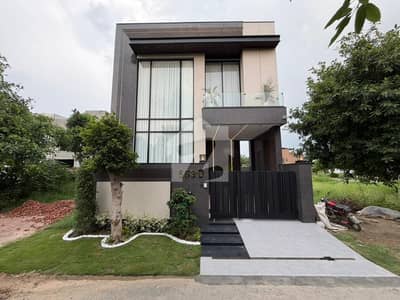 Brand New 5 Marla Modern Design Luxury Bungalow Near Big Park Direct Approach
