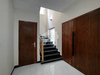 10 Marla Brand New House For Sale