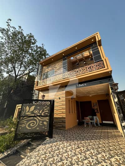 5 MARLA HOUSE WITH 4 BED PARK FACING FOR SALE ON PRIME LOCATION | KHAYABAN E AMIN