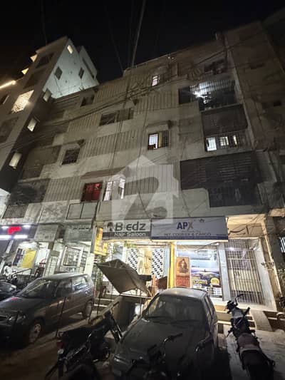 FLAT FOR SALE IN GULSHAN E IQBAL BLOCK 1 900 SQ FEET IN GULSHAN E IQBAL
