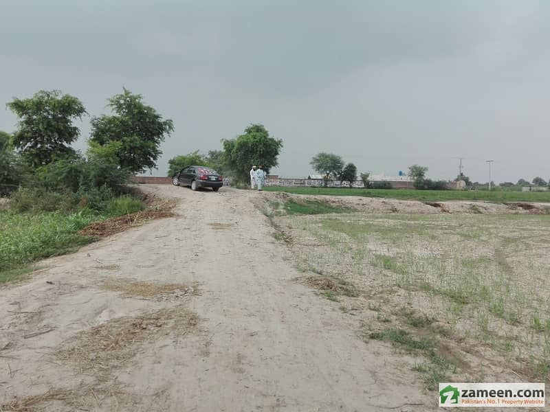 جڑاںوالا روڈ لاہور میں 32 کنال زرعی زمین 3.6 کروڑ میں برائے فروخت۔