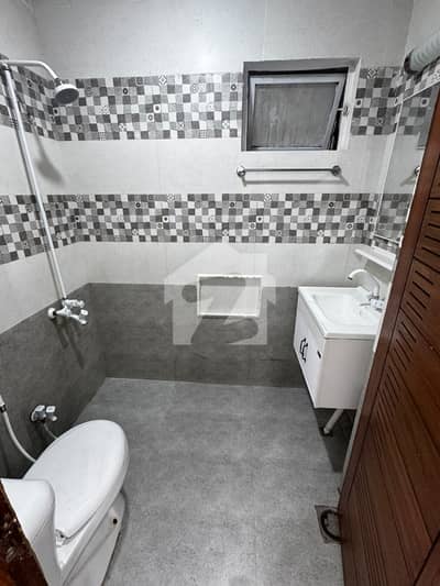 Apartment 2 bedroom with lift car parking DHA phase 5 karachi Apartment 2 bedroom with lift car parking DHA phase 5 karachi