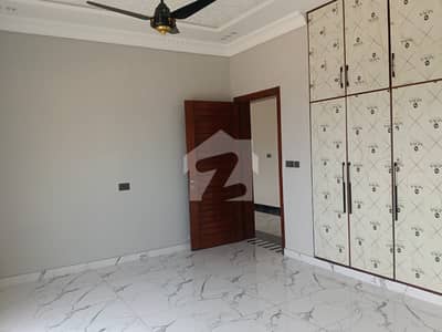 10-marla house for rent paragon city