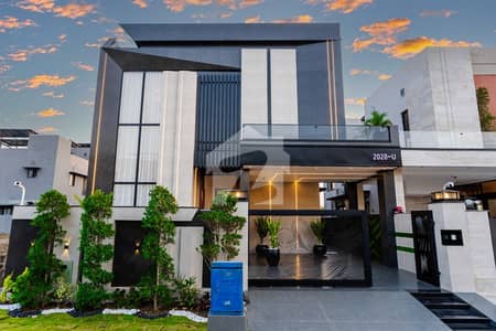 Luxury Modern Design 10 Marla Near Hug Park, Commercial Area Bungalow For Sale